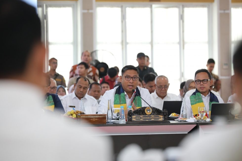 Wamentan Sudaryono Minta Kepala Daerah Siapkan Anggaran Vaksin PMK untuk Lindungi Sapi Ternak