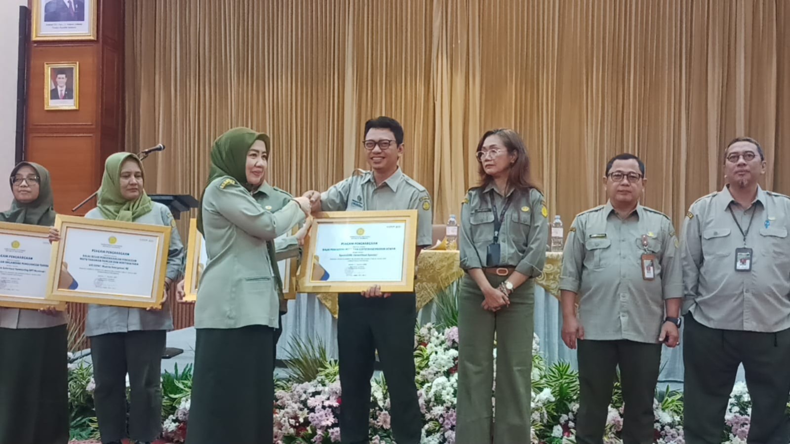 gambar