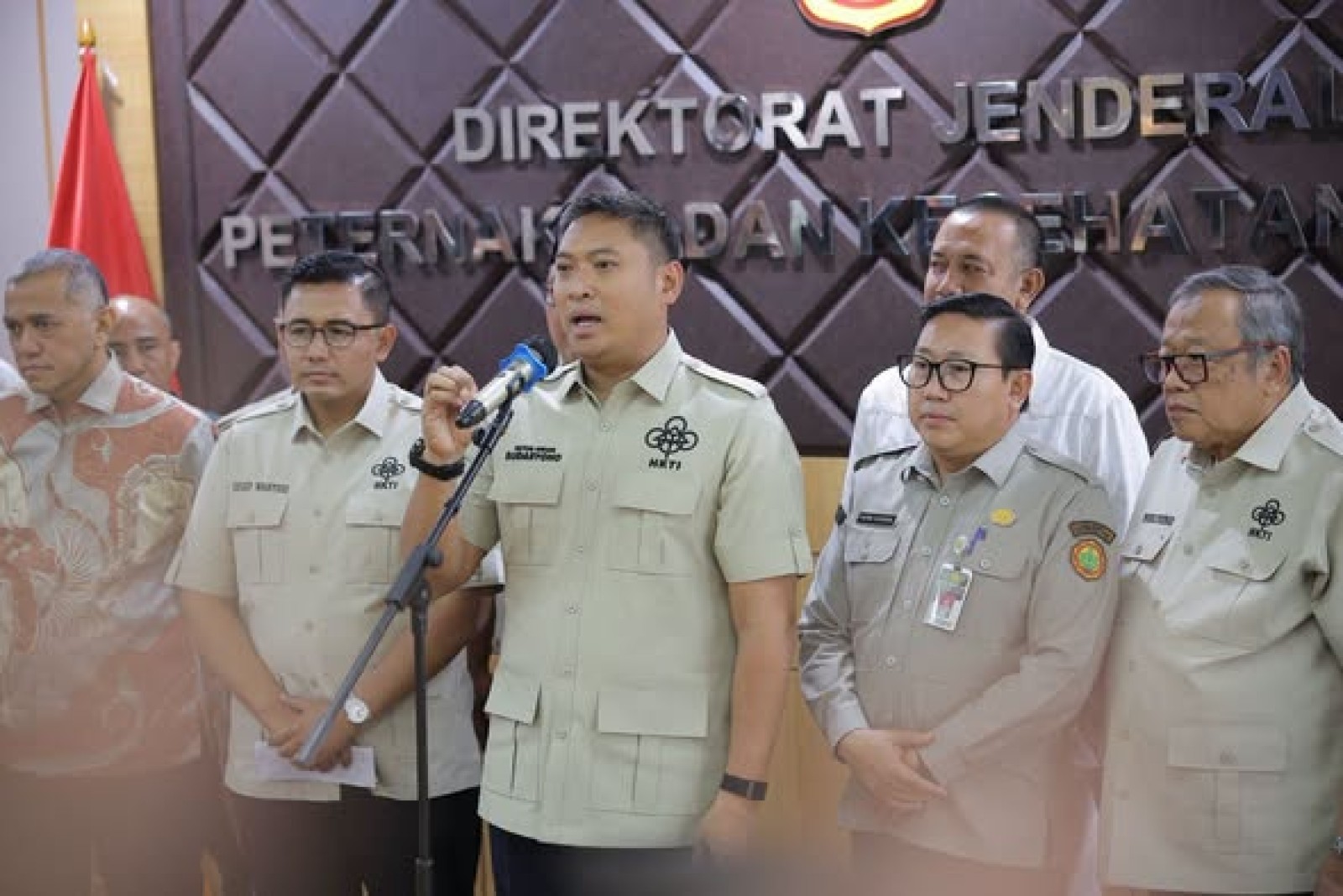 Wamentan Sudaryono: Negara Hadir Jaga Harga Ayam dan Telur, Peternak Untung Konsumen Terlindungi