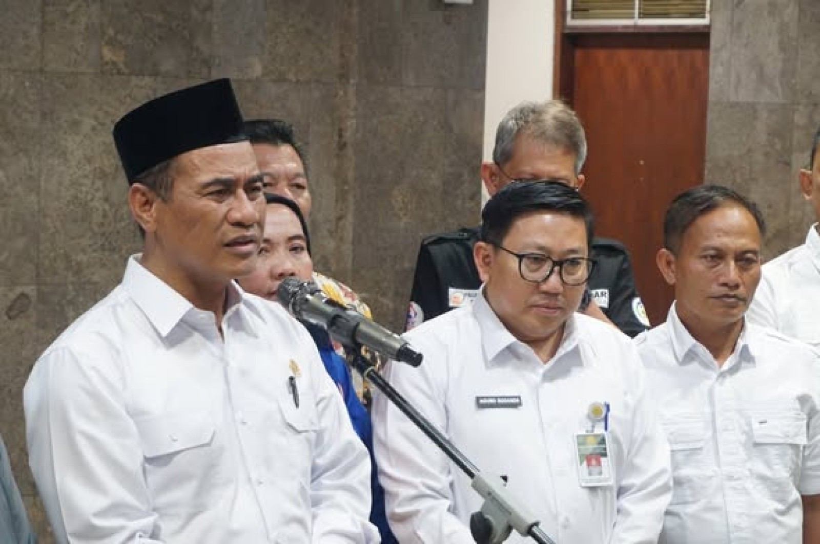 Mentan Amran Temui Peternak, Siapkan Sejumlah Langkah Lindungi Harga Telur dan Peternak Rakyat