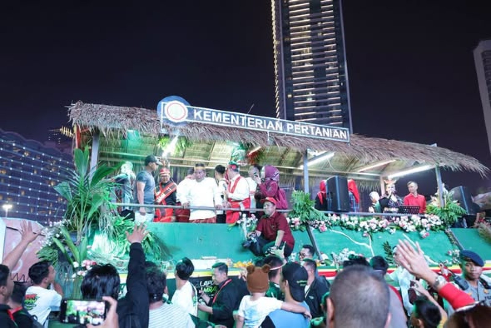 Karnaval Kemerdekaan, Warga Apresiasi Kementan Tampilkan Hasil Bumi dan Pertanian Modern Indonesia