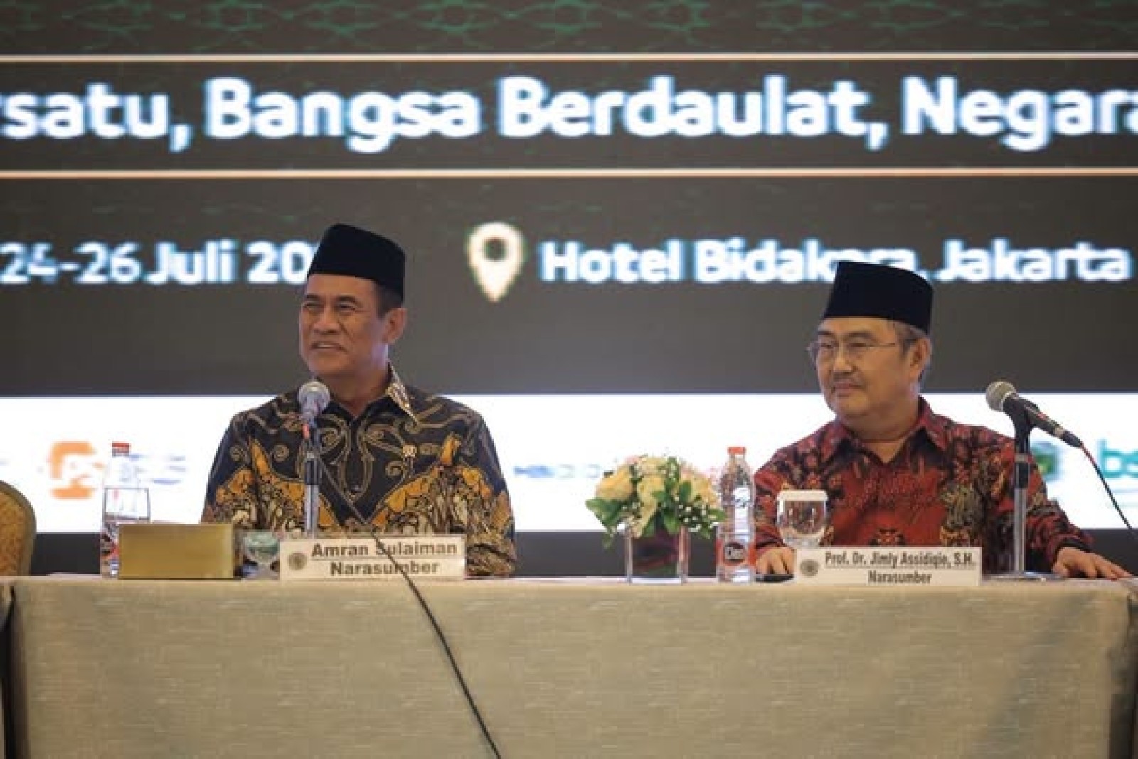 Kongres Umat Islam Indonesia VIII: Mentan Amran Siapkan Bibit dan Olah Lahan Gratis untuk Pesantren