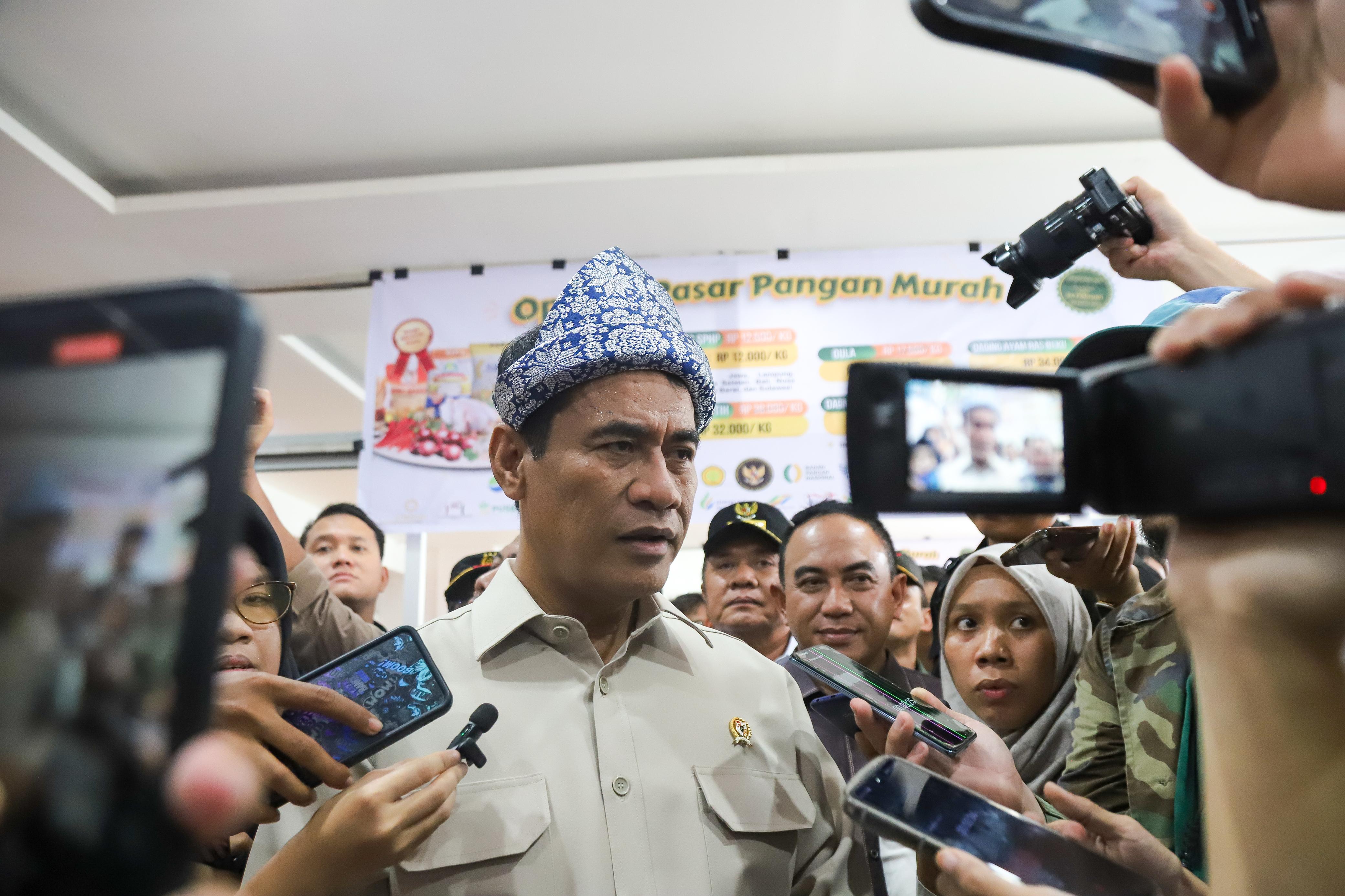 Mentan Amran dan Wamentan Sudaryono Operasi Pasar di Palembang, Ramadan Tenang Menyenangkan